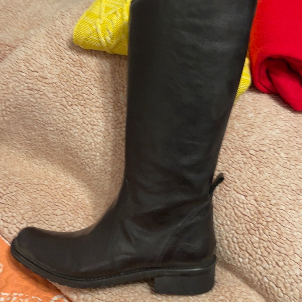 NWT Black Boots Sundance